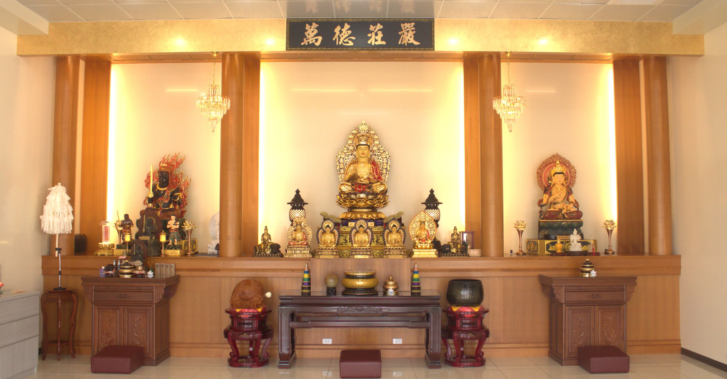 華巖山-金剛勝佛殿全景